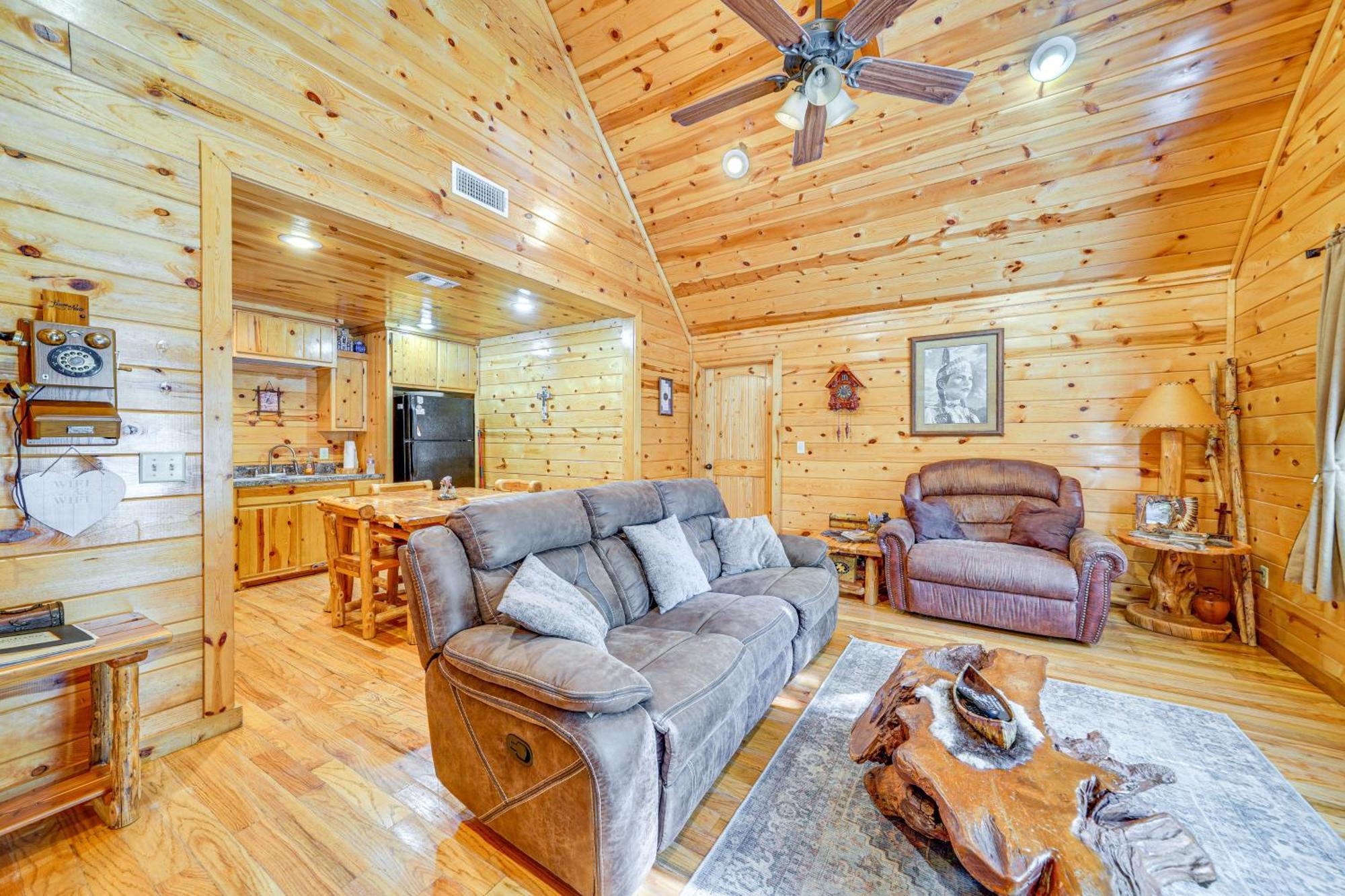 Broken Bow Rental Cabin With Hot Tub And Bar Exterior foto